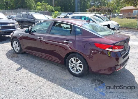 2016 Kia Optima Lx z USA, uszkodzony, nr VIN 5XXGT4L37GG024095